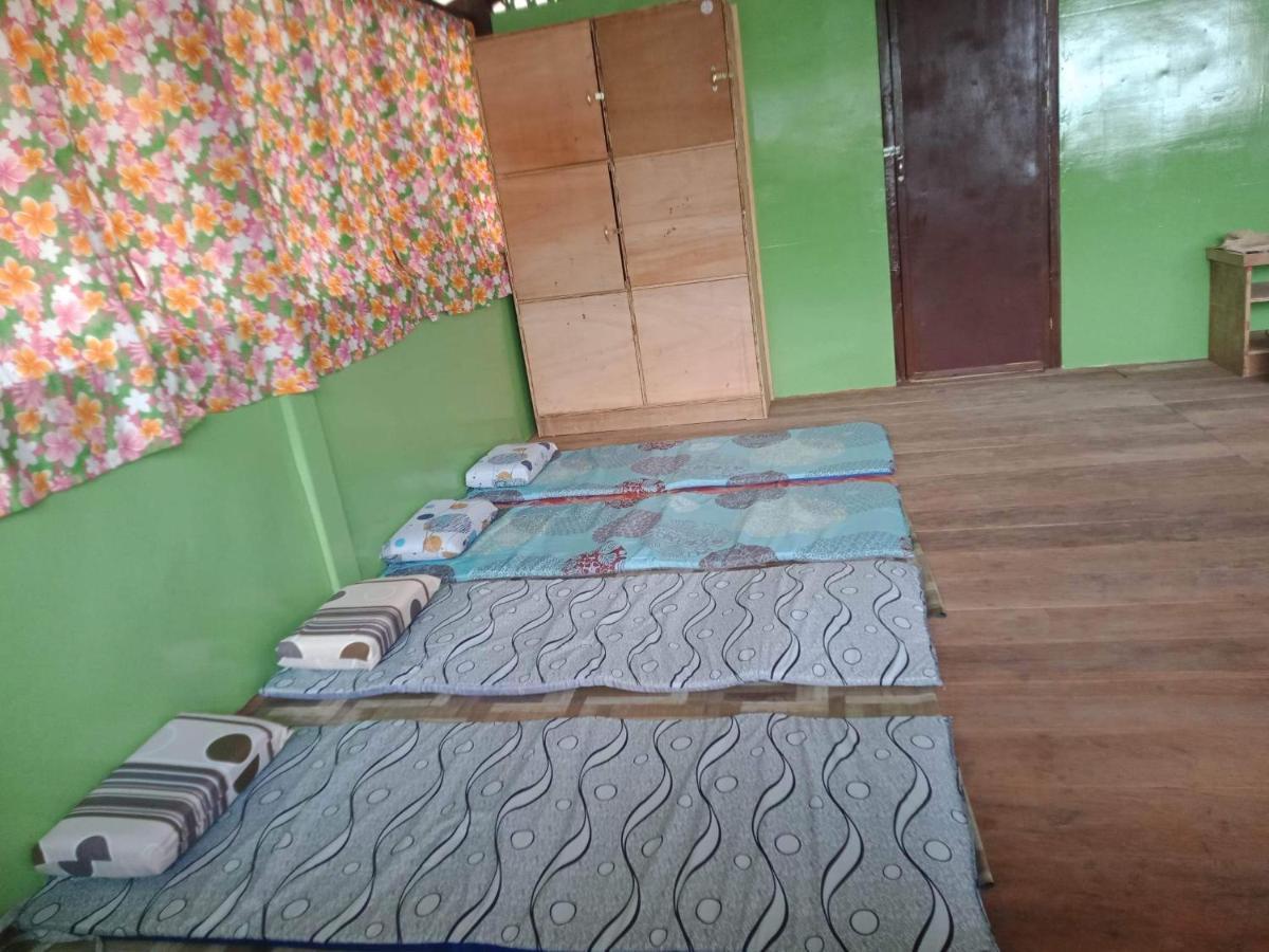 Roca'S Homestay Backpackers Chalet Batuan Exterior foto