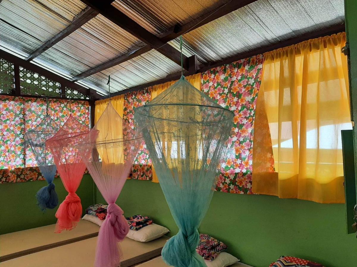 Roca'S Homestay Backpackers Chalet Batuan Exterior foto