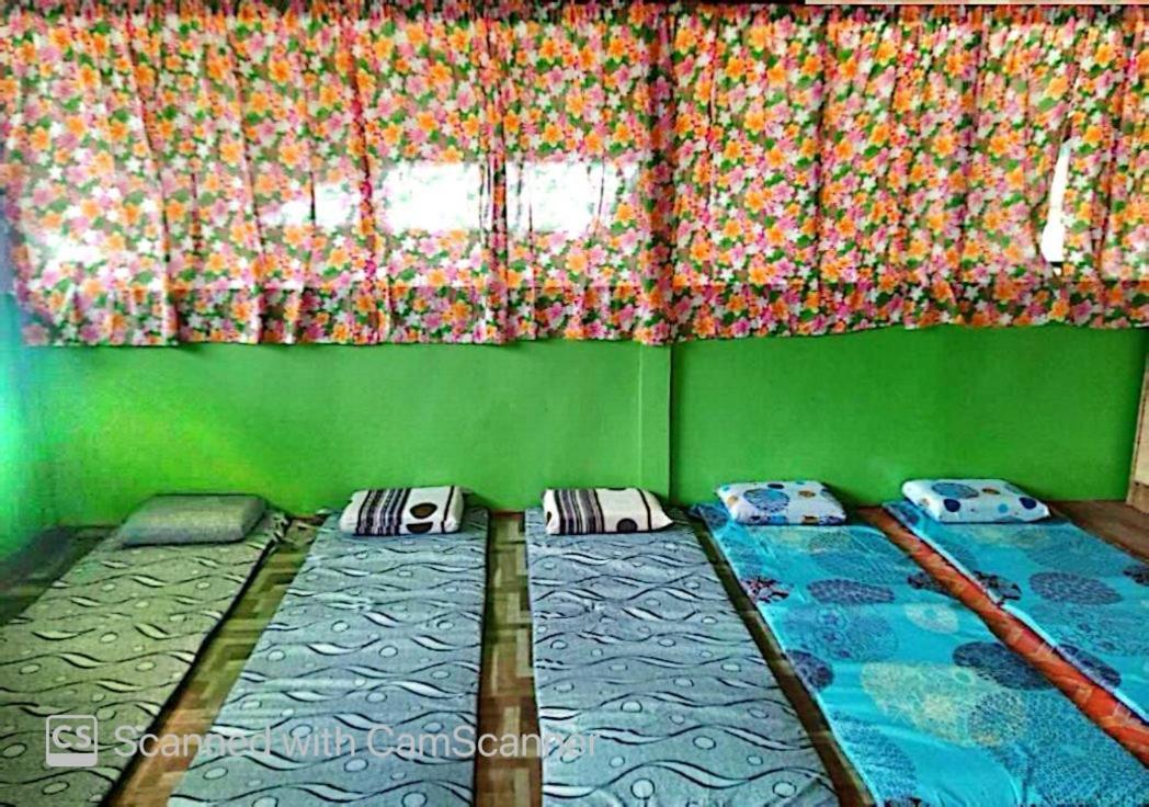 Roca'S Homestay Backpackers Chalet Batuan Exterior foto