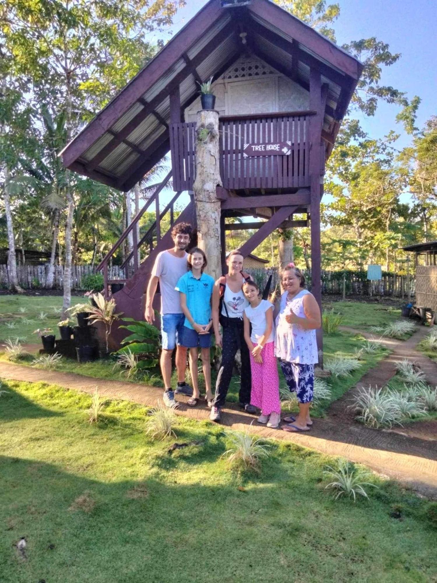 Roca'S Homestay Backpackers Chalet Batuan Exterior foto